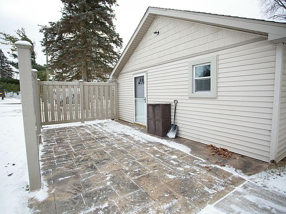 3rd image of 7030 Mather St