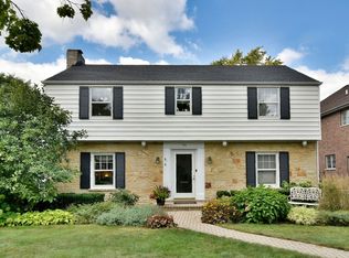 196 S Fairfield Ave, Elmhurst, IL 60126