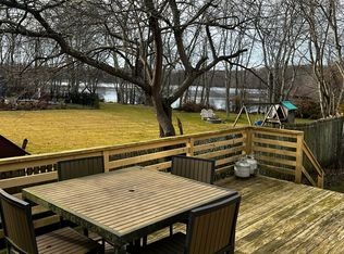 6 Freedom Ct, Babylon, NY 11702
