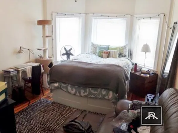 385 Harvard St #1L, Brookline, MA 02446