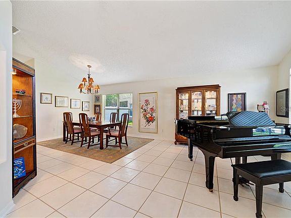 4th image of 824 Mattocks Ct