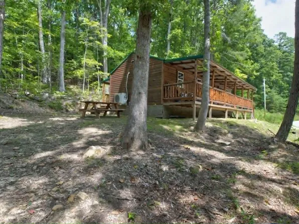 3485 Pilot Rd, Stanton, KY 40380