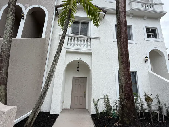 112 Bayfront Dr, Boynton Beach, FL