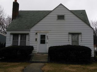 422 S Cornell Ave, Villa Park, IL 60181