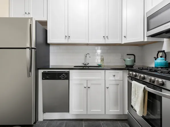 680 81st Street 3D image 3 of 5