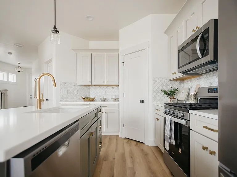 1021 W Coral Charm Way — Photo 16