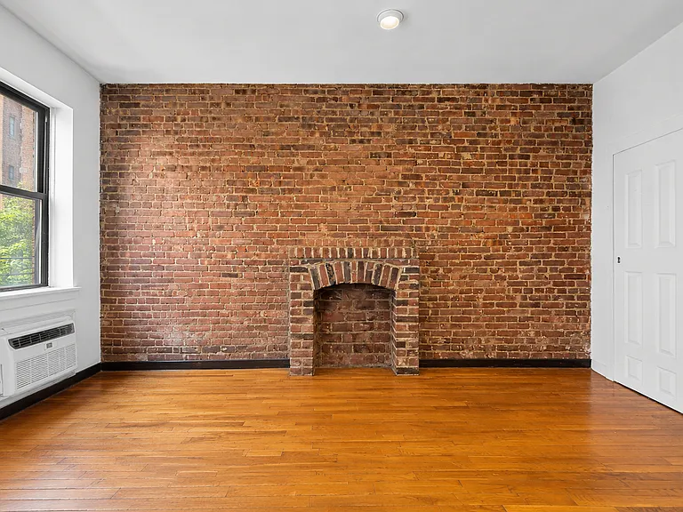 46 W 87th St #4B — Photo 2