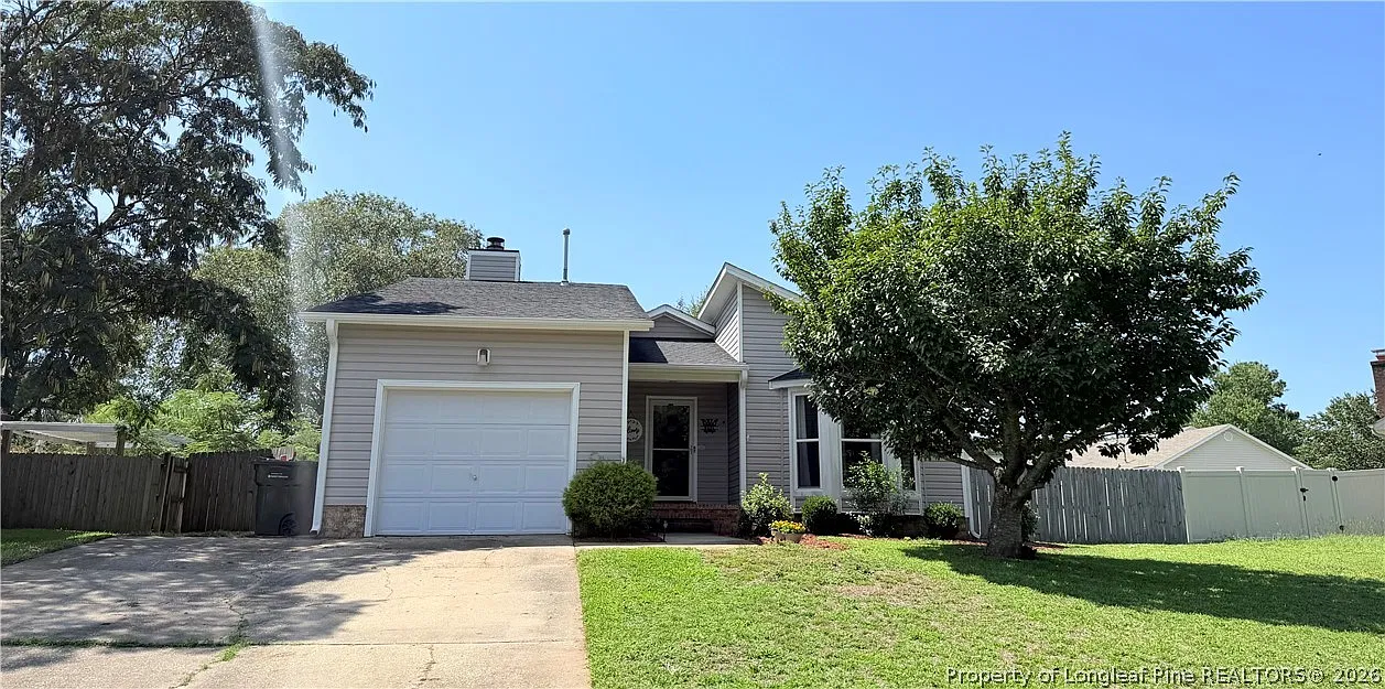 3 bed, 2.0 bath, 1331 sqft, $1,725 — Photo 3