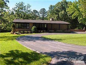 1st image of 1520 Indian Hill Ln