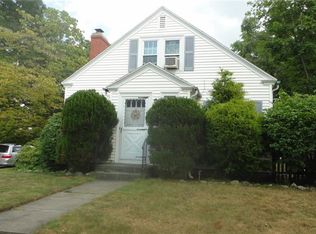 16 Greenwood St, Cranston, RI 02910