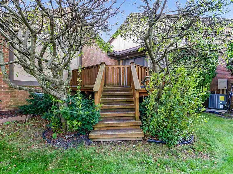 32 Meadow Wood Dr — Photo 20