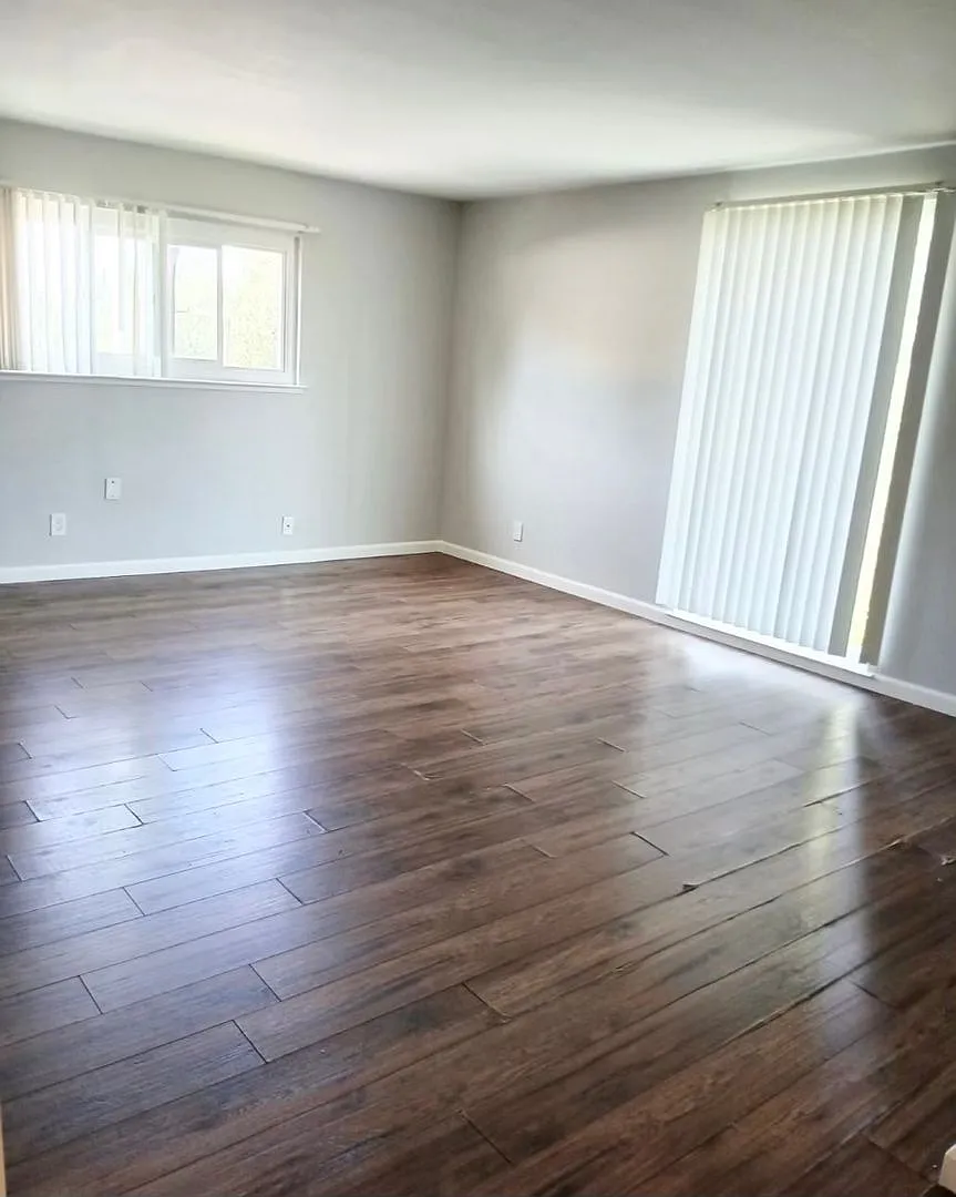 Remodeled 2 Bedroom Unit in Four-Plex in Roseville — Photo 2