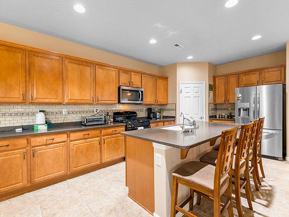 2nd image of 309 Valle Alto Dr NE