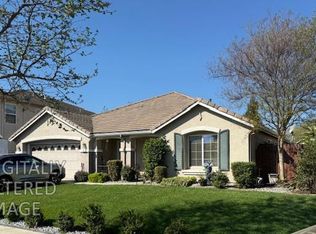 17 Walker Ranch Pkwy, Patterson, CA 95363