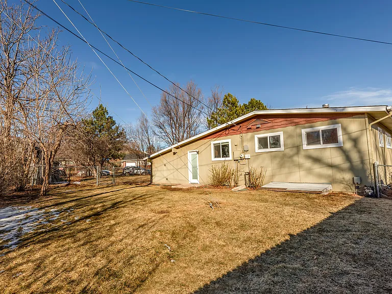 3100 Arrowwood Ln — Photo 2