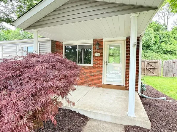 705 Dehaviland Dr, Pittsburgh, PA 15239