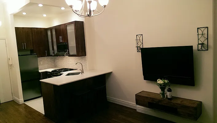 Rented by ALTER REALTY CO INC | media 8