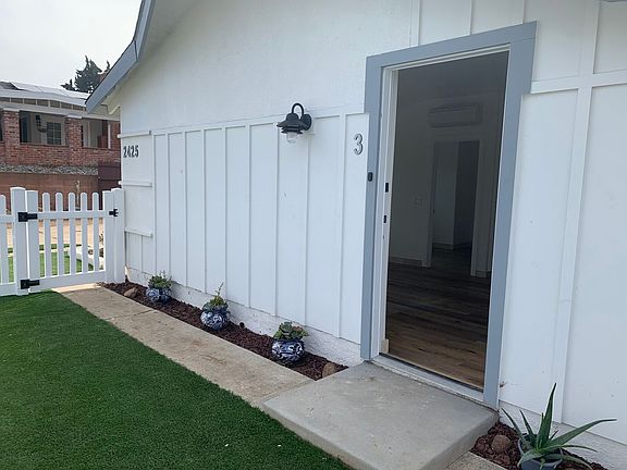 3rd image of 2425 Sarbonne Dr #3