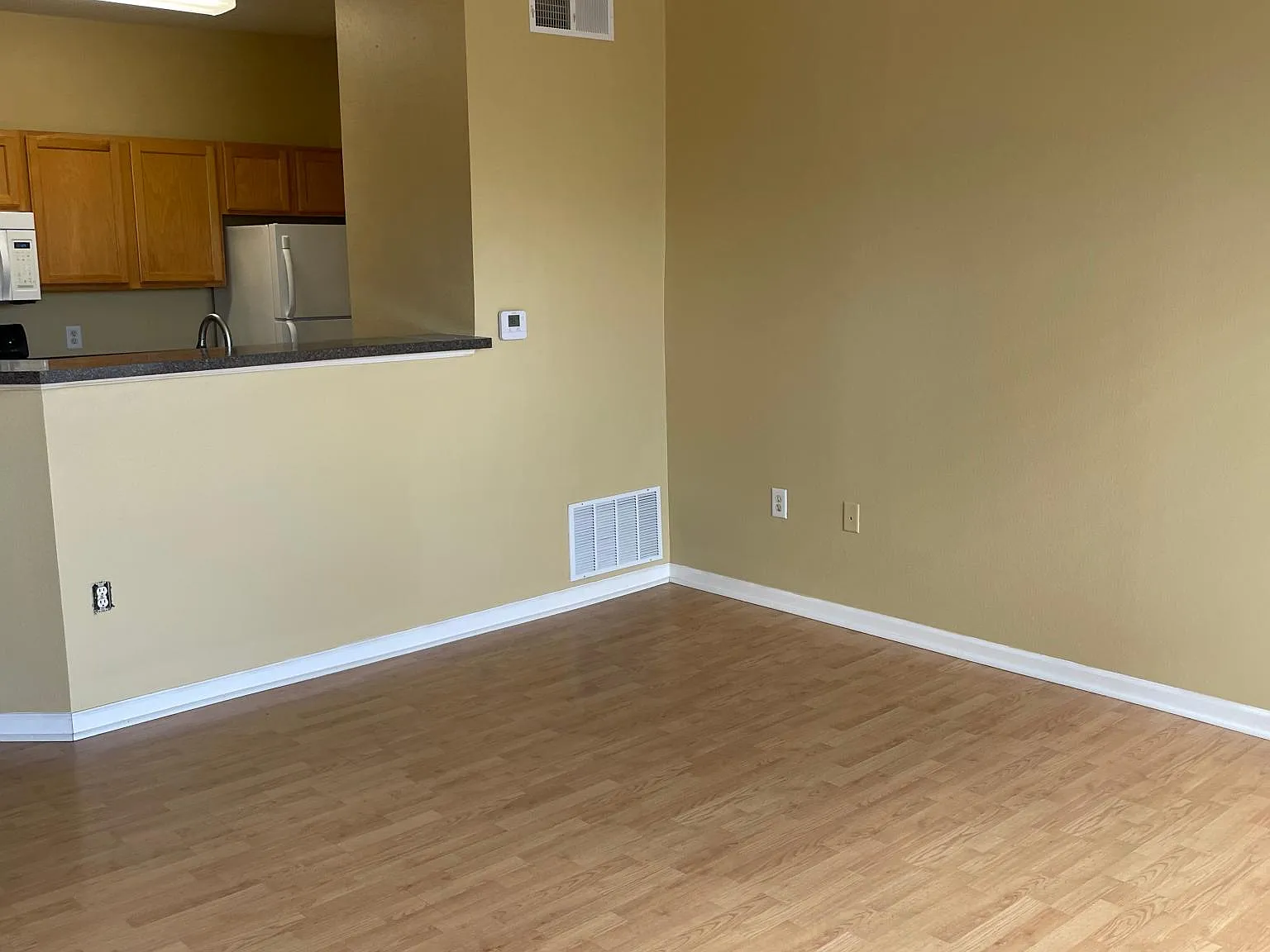 1 bed, 794 sqft, $1,350 — Photo 1
