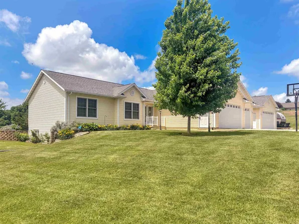 32445 Vail Ave, New Hartford, IA 50660