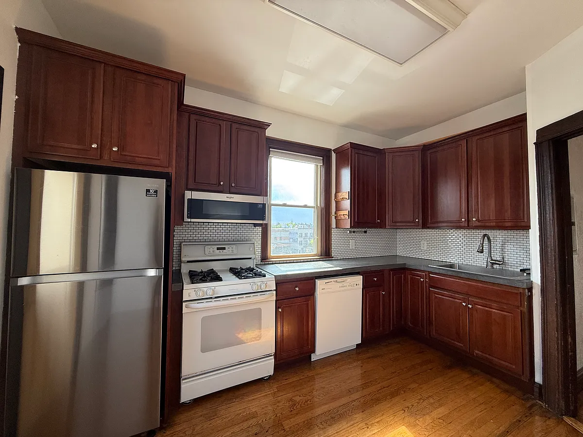 Building Photo - 2812 Dudley Ave #2