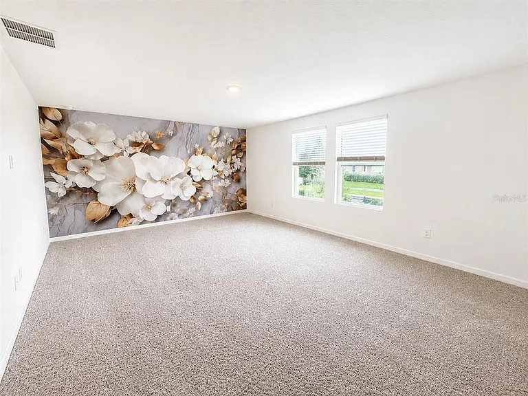 2074 Derwent Dr — Photo 3