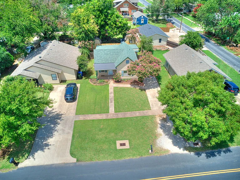 425 E Eufaula St — Photo 29