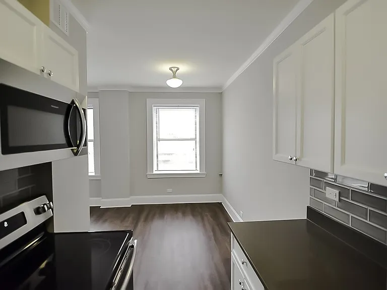 817 W Lakeside Pl #116 — Photo 5