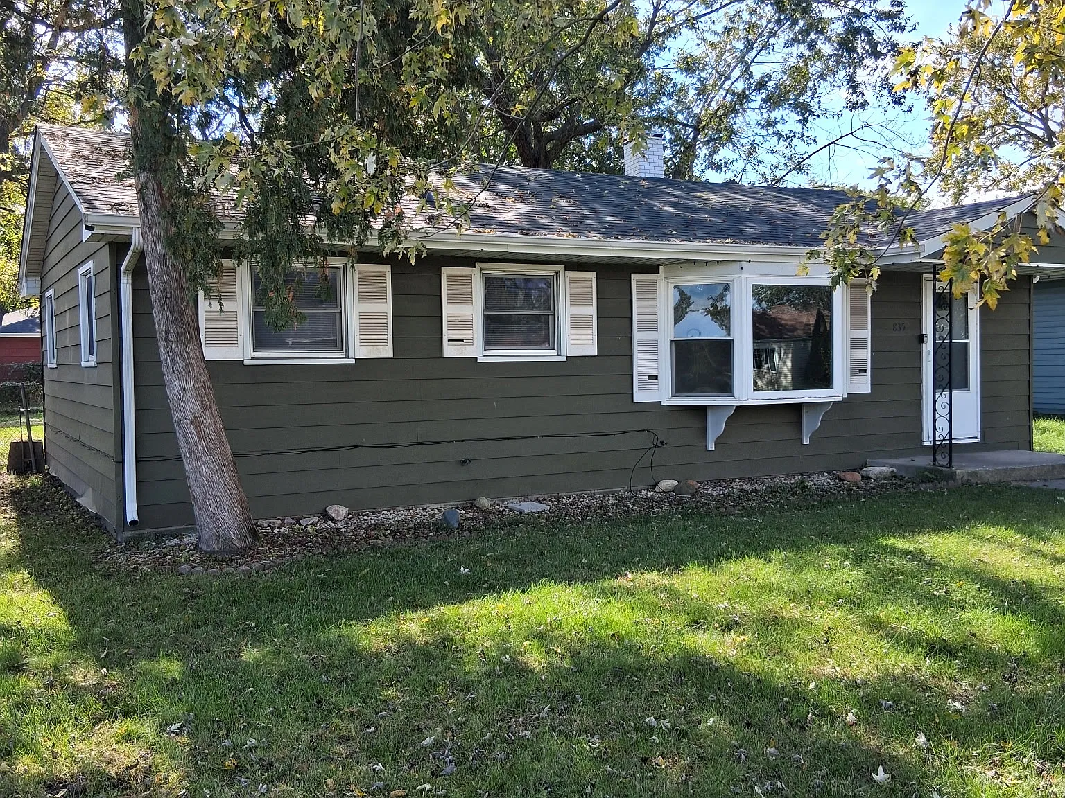 3 bed, 912 sqft, $1,550 — Photo 3