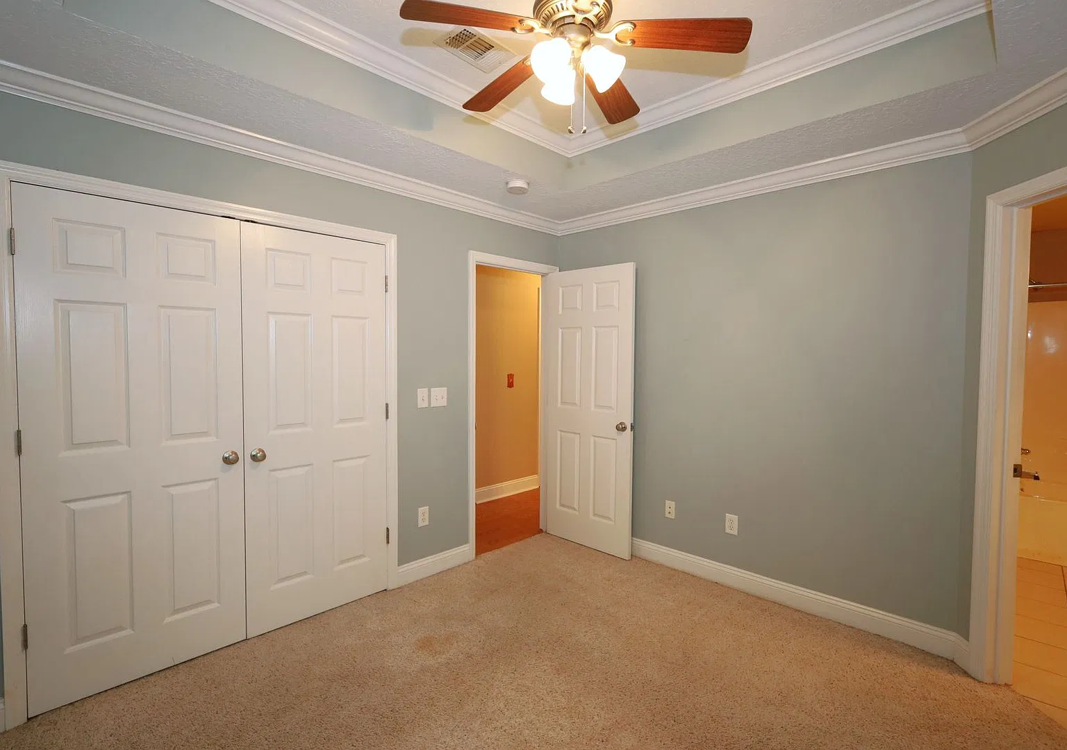 113 Wyoming Street — Photo 4