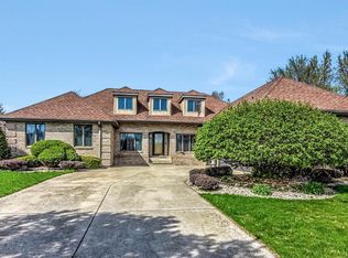 138 Seville Ct, Schererville, IN 46375