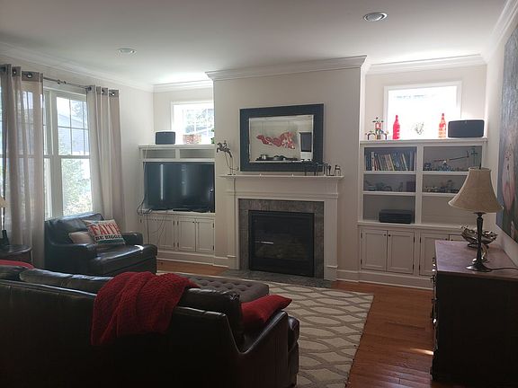 2nd image of 2 Maria Ln