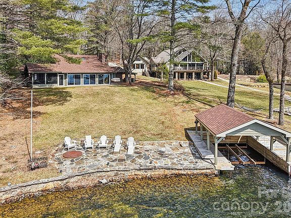 3rd image of 987 Cold Mountain Rd