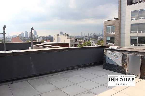 Sold by The In House Group | media 7