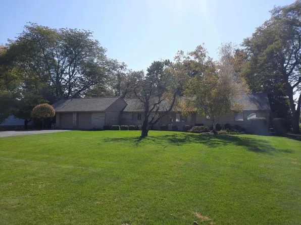 477 W Beal Ave, Bucyrus, OH 44820