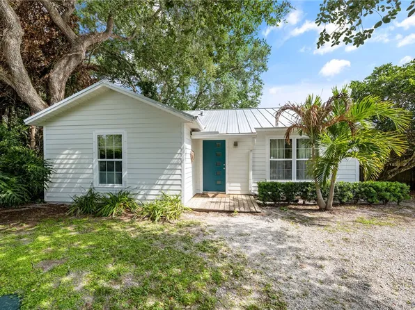 3496 1st St SW, Vero Beach, FL 32968
