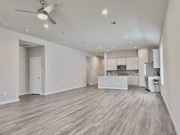 4th image of 14273 Lake Lodge Dr #14273