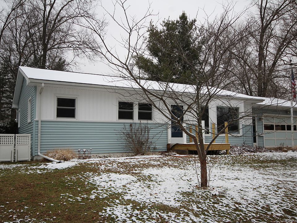 1st image of 2015 Thrushwood Ave