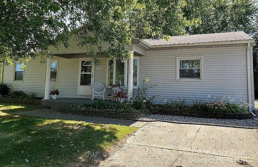 5681 Holly Dr photo 1