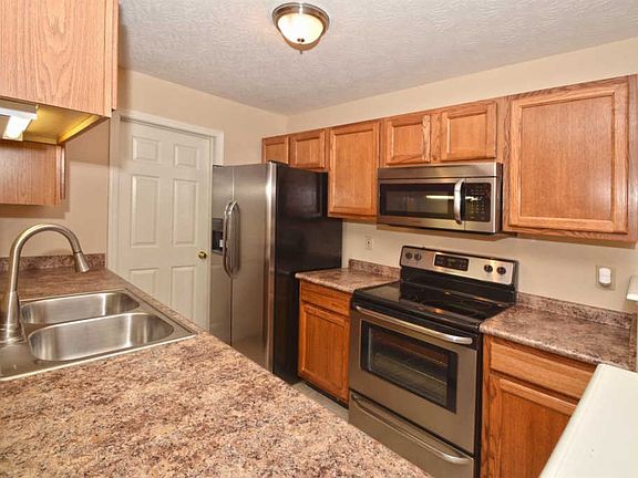 4th image of 7319 Chatham Ct #9C