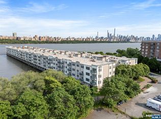 108 The Promenade #108, Edgewater, NJ 07020