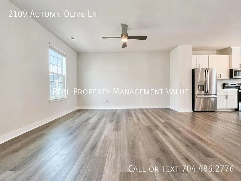 2109 Autumn Olive Ln — Photo 6