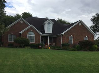 918 Hunters Pointe Ln, Bowling Green, KY 42104