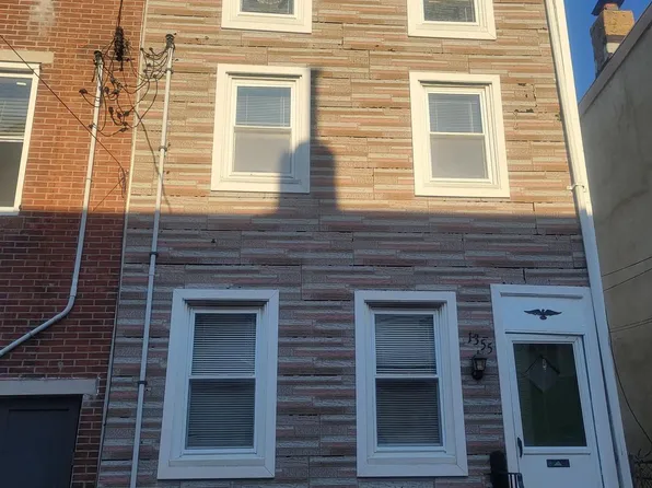 1355 E Hewson St, Philadelphia, PA 19125