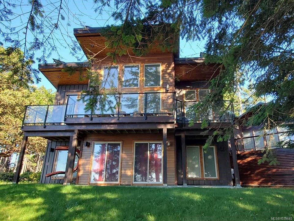 1st image of 733 Berry Point Rd