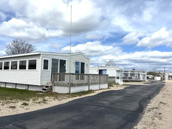 113 Steelhead Run St, Oscoda, MI 48750