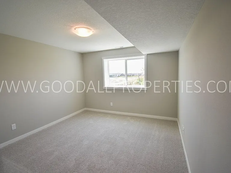 1100 NW Yorktown Dr — Photo 19
