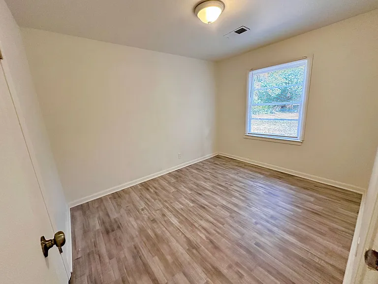 108 Smith Pl — Photo 9