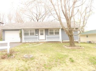 624 N 4th St, Vandalia, IL 62471