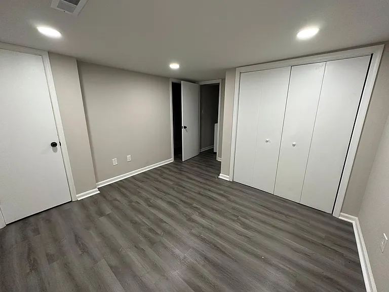 13511 Ambassador Dr — Photo 15